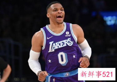 欧文被曝执行球员选项留队