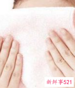 如何化妆显得脸圆润呢