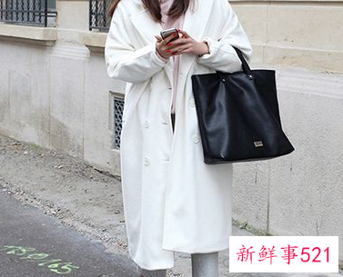 白色大衣里面搭配什么