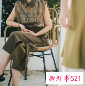 50岁女阔腿裤的穿搭