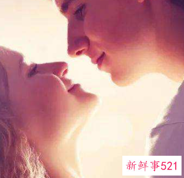 水瓶座男生如何应对女友的蓝颜知己