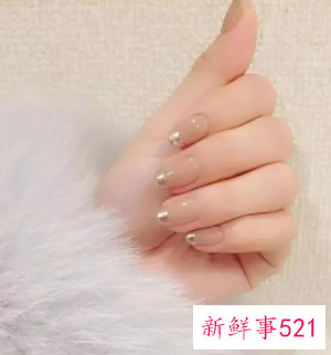 指甲好看怎么形容