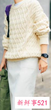 穿圆领毛衣怎么穿搭