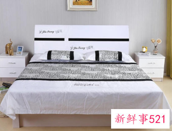 什么叫开门见床头