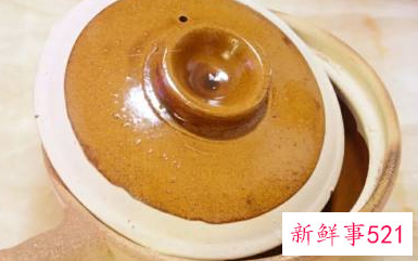 腊肠牛腩煲仔饭的做法