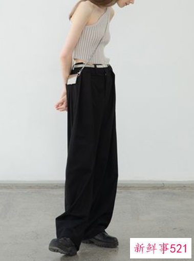 时尚博主演绎初秋的时髦穿搭