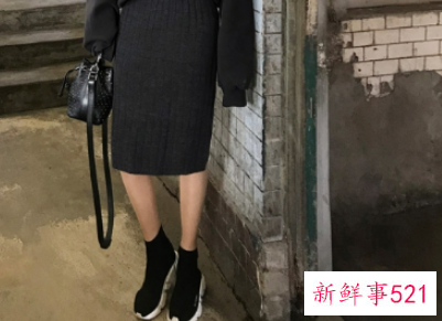 黑色针织裙搭配什么鞋子