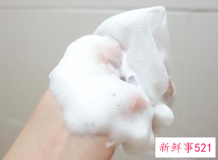 洗面奶无泡和有泡哪个好