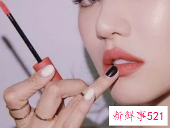 新手口红好还是唇釉好