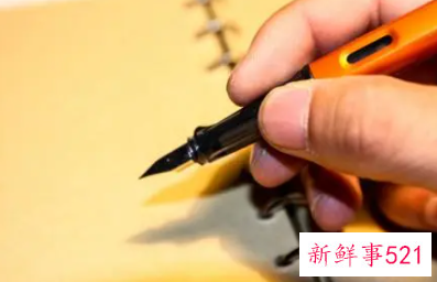 写一篇优秀人物的作文