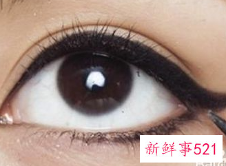 新手怎样画眼线
