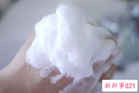 洗面奶无泡和有泡哪个好