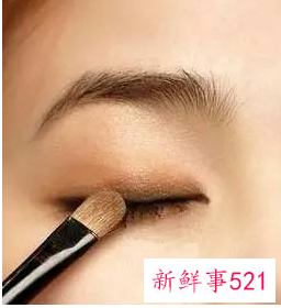 新手怎样画眼线