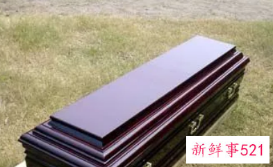 女人做梦梦到红棺材