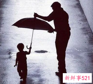 梦见去世的父亲来家里了