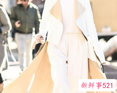 白色大衣里面搭配什么