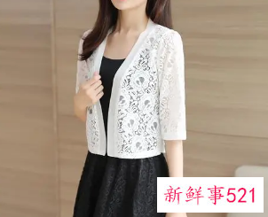 黑色丝绒连衣裙搭配什么外套好看