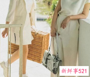 50岁女阔腿裤的穿搭