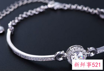 女人适合佩戴什么手链