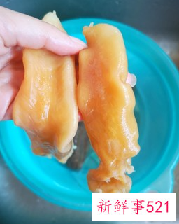 海参和花胶炖鸡汤的做法