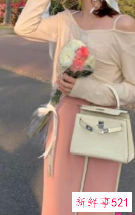 中年人的裙子连衣裙穿搭