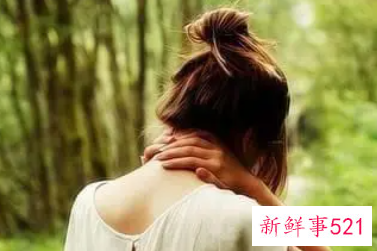 女人分手后想复合表现