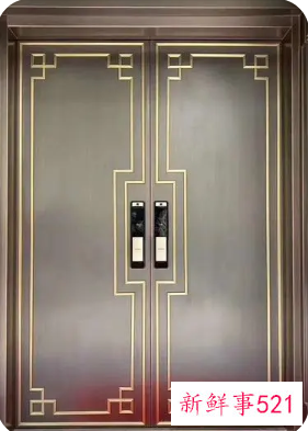 正东入户门缺角