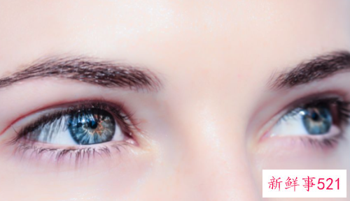 亮片眼影怎么涂好看一些