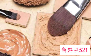 黄黑皮粉底液买什么色号