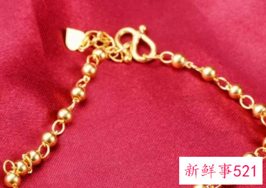 黄金手链应该戴在哪只手上