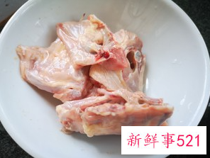 海参和花胶炖鸡汤的做法