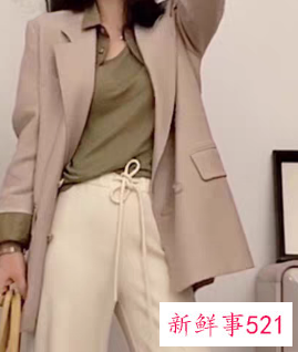 杏色裙子配什么上衣