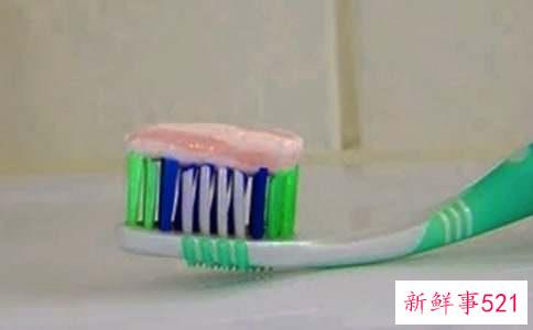 挤好牙膏叫你起床的星座男