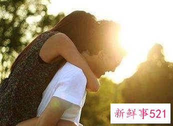 男的对你有意思的表现