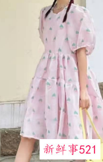 粉色衣服适合黄皮肤吗