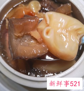 海参和花胶炖鸡汤的做法