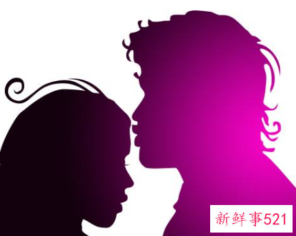 男人吻你的耳朵代表什么意思呢