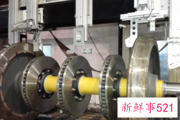 电力机车转向架作用