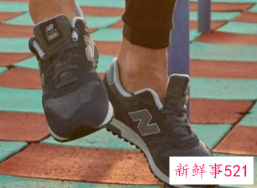 粉色运动鞋脏了怎么洗得干净