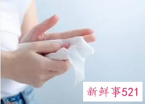 用酒精湿巾擦脸会怎样