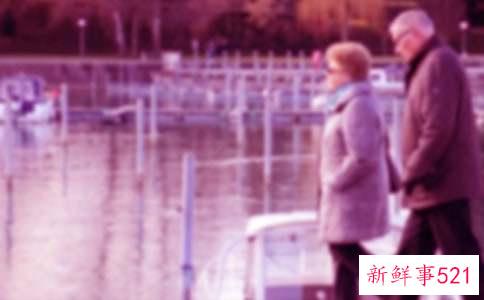 梦见爷爷跟我要钱