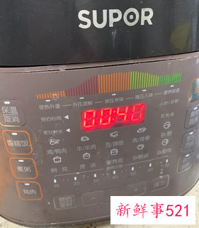 海参和花胶炖鸡汤的做法