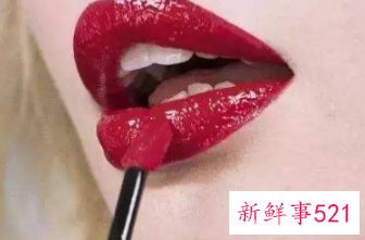 唇釉搭配什么使用