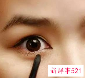 新手怎样画眼线