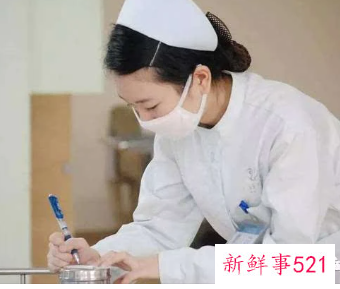 护士和医生是一个职业吗