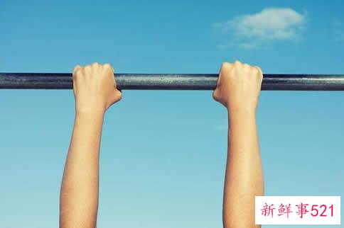 每天吊单杠的好处