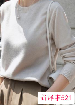 穿圆领毛衣怎么穿搭