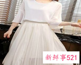 杏色裙子配什么上衣