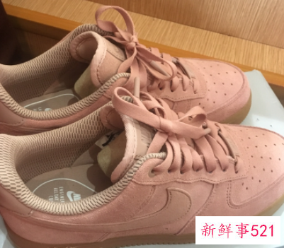 粉色运动鞋脏了怎么洗得干净