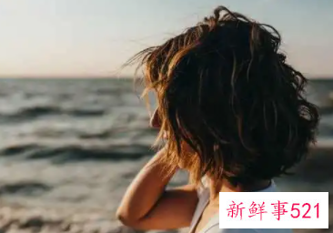 女人分手后想复合表现